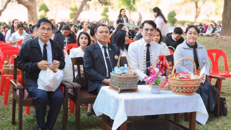 โรงเรียนแจ้ห่มวิทยา จัดพิธีทำบุญตักบาตร เนื่องในโอกาสวันขึ้นปีใหม่ 2569